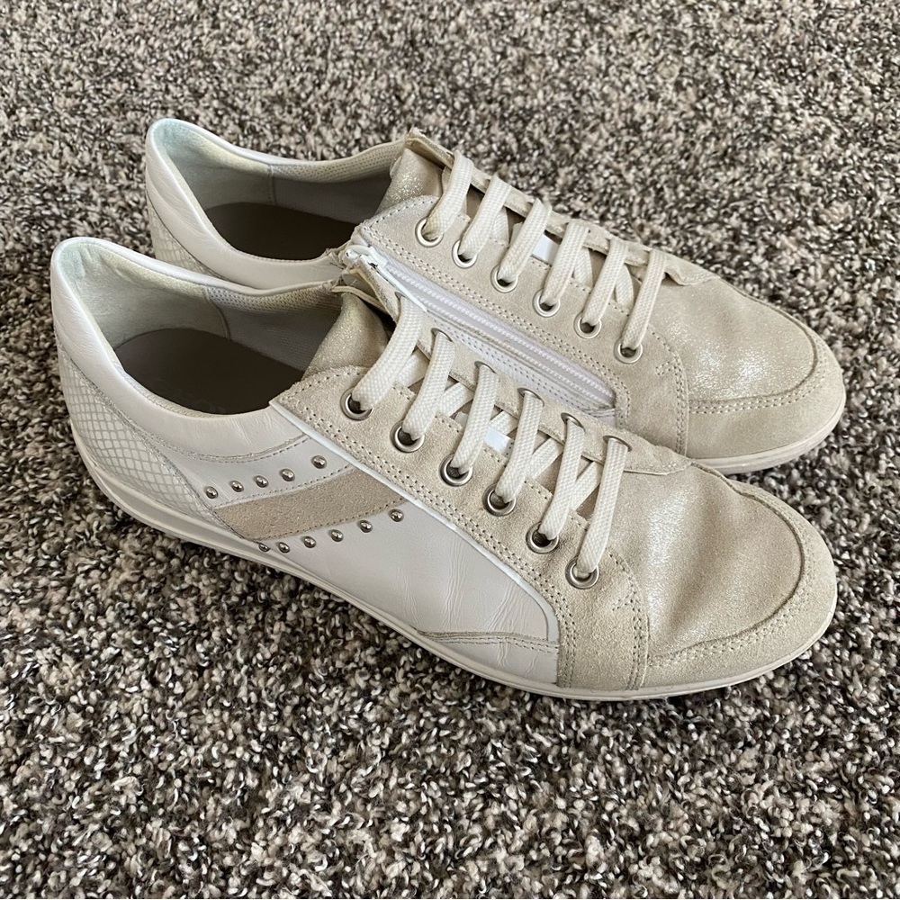 Geox Jaysen White Leather Zipper Studded Sneakers